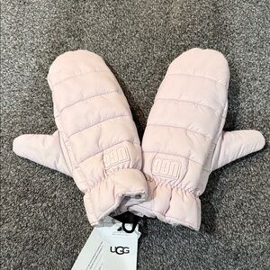 UGG Light Pink Quilted Mittens